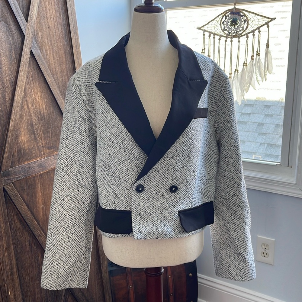 Chicwish crop blazer